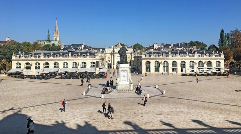 Platz Stanislas on Nancy vom Rathaus aus – Bild: SR/​Maria C. Schmitt