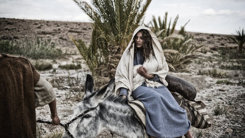 EPG-Bild; Scene 06/​44 – Exterior Bethelem Road; Joseph (JOE COEN) and Mary (LEILA MIMMACK) on their long travels. – Bild: Polsat