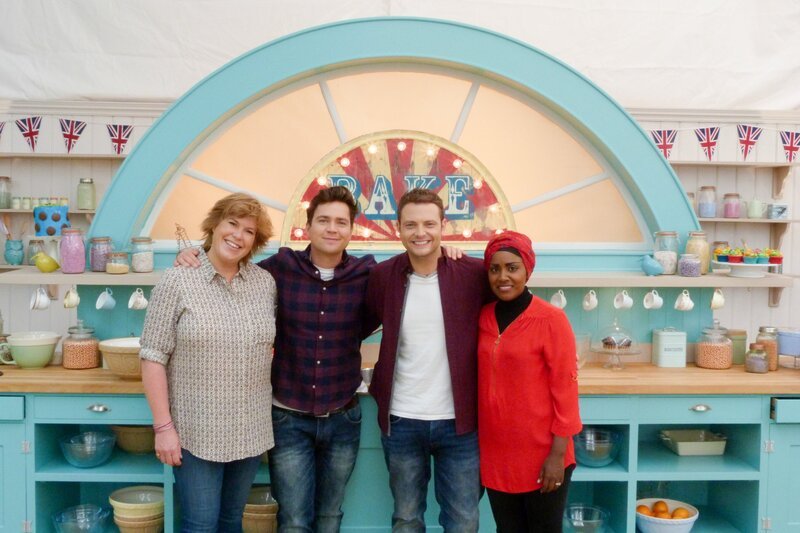 (v.li.): Allegra McEvedy, Sam Nixon, Mark Rhodes und Nadiya Hussain. – Bild: ORF/​BBC/​Love Productions/​George Kimm