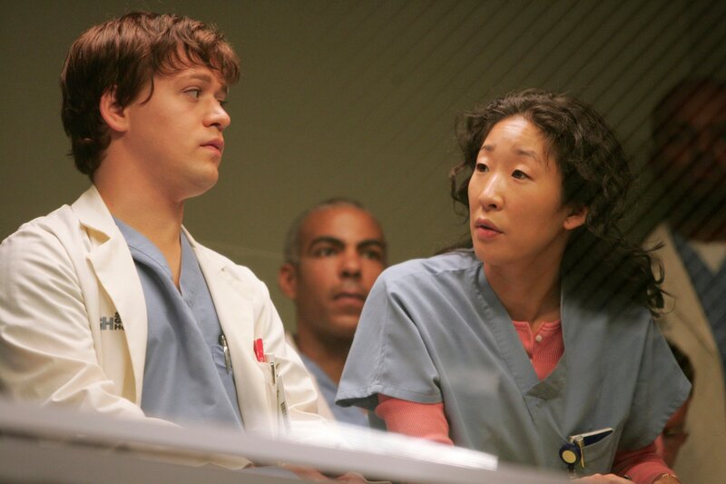 George O’Malley (T.R. Knight, l.); Cristina Yang (Sandra Oh, r.) – Bild: sixx