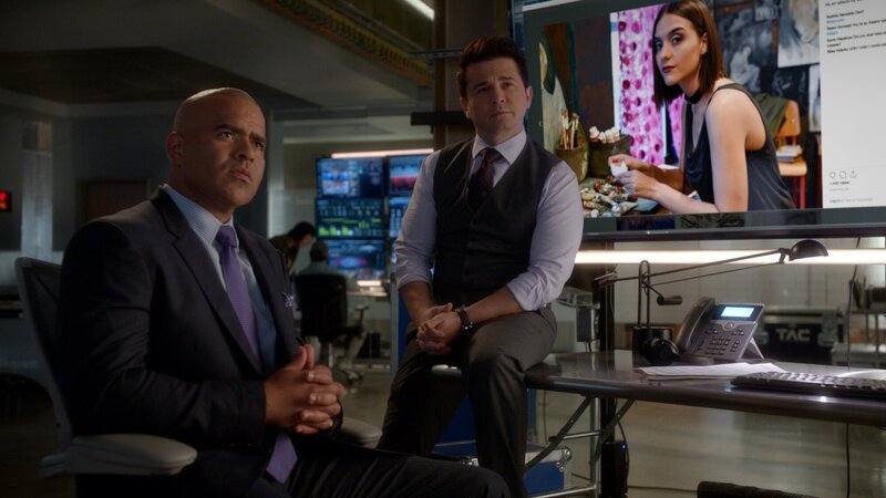 L-R: Chunk Palmer (Chris Jackson) and  Benny Colón  (Freddy Rodríguez) – Bild: CBS /​ CBS ENTERTAINMENT /​ CBS Broadcasting, Inc.