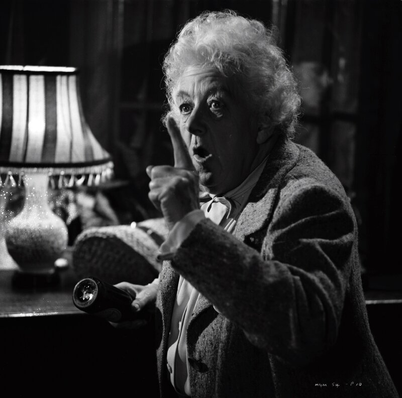 Miss Marple (Margaret Rutherford). – Bild: TCME