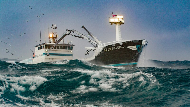 An iced up Lady Alaska in growing seas. – Bild: Discovery Communications, LLC /​ Shane Moore /​ Discovery Channel