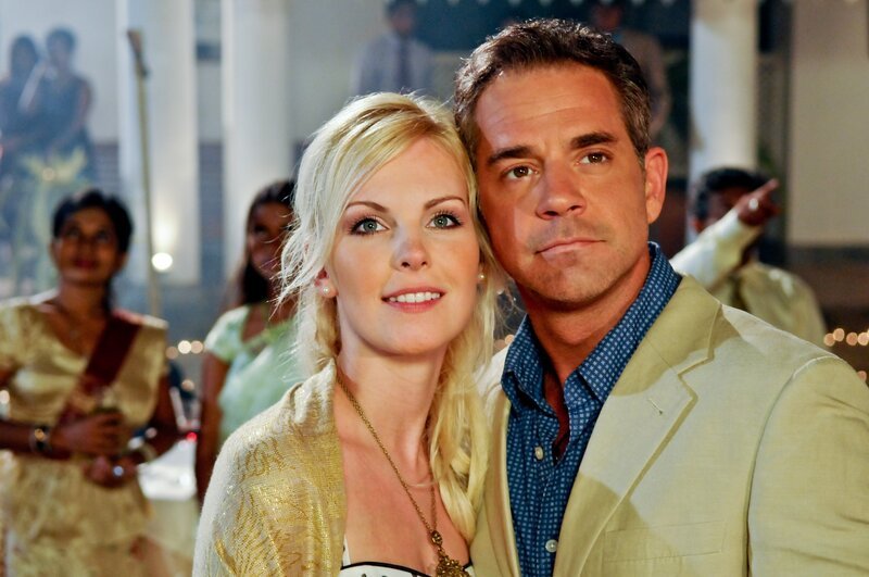 Yvonne Schönherr (Lara Grothe), Florian Fitz (Simon Kern). – Bild: ORF/​Lisa-Film