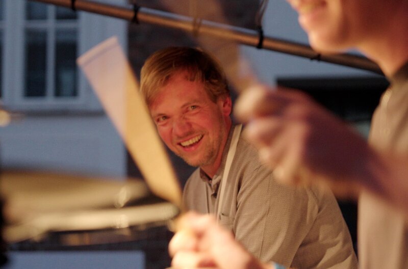 Gunnar Astrup wurde als Keyboarder der Flensburger Band „Echt“ zum Teenie-Star. – Bild: NDR/​Malte Nieschalk