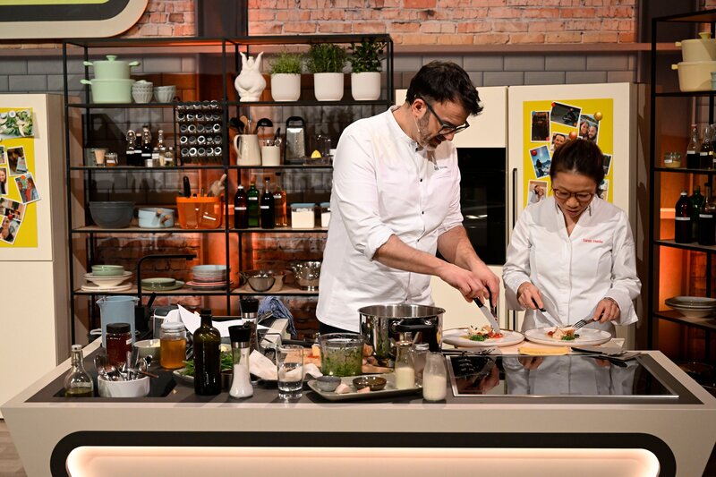 +++ Die Verwendung des sendungsbezogenen Materials ist nur mit dem Hinweis und Verlinkung auf RTL+ gestattet. +++; Tarik Rose, Sarah Henke – Bild: Foto: RTL