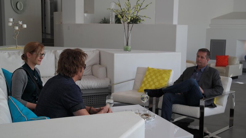 Host Charles Stiles meets with the owner and assistant of Capo’s Speakeasy, as seen on Food Network’s Mystery Diners, Season 9. – Bild: TLC