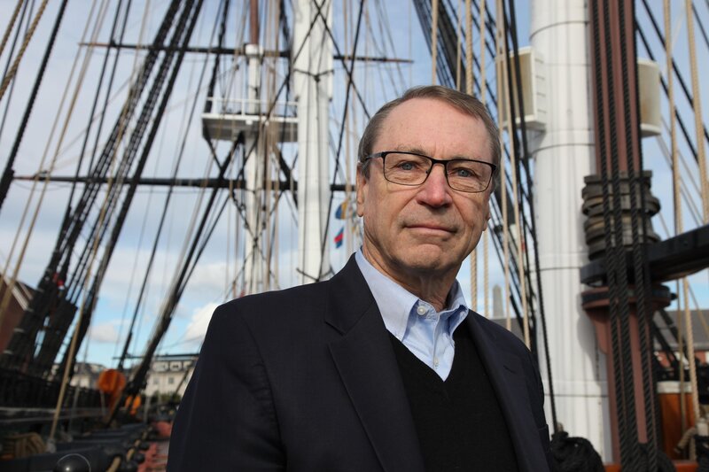 Dan Pascoe at Kinnagoe Bay, site of La Trinidad Valencera shipwreck – Bild: NGC Network US, LLC.