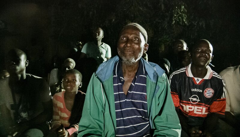 Togoland Projektionen – Bild: rbb/​Les Films de l’oeil sauvage/​maxim film