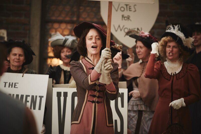 Judith Richter als Anführerin der Suffragetten-Bewegung. – Bild: ZDF und Kristof Galgoczi Nemeth