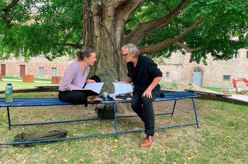 Conny Wolter und Henrik Wöhler proben Müntzers Worte – Bild: MDR/​werkblende/​Ritzmann/​Kurz