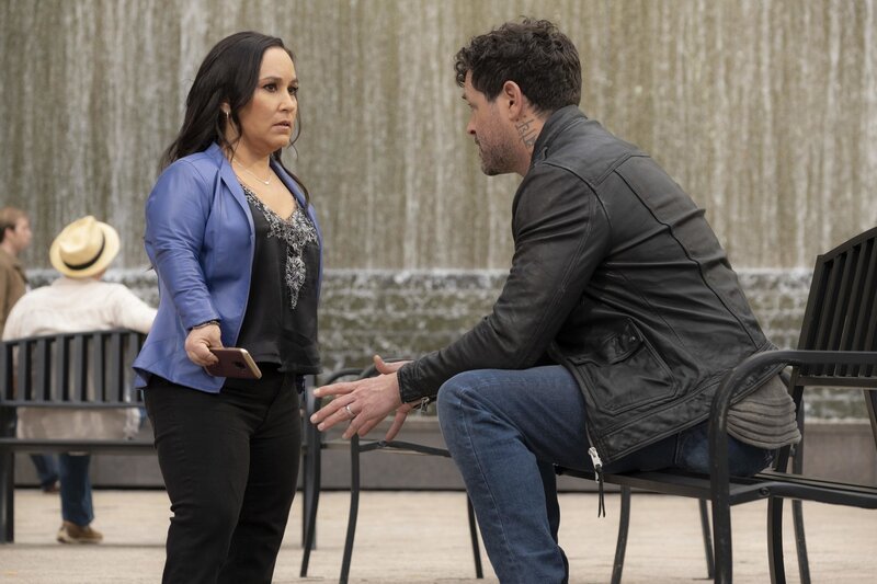 Matty Weber (Meredith Eaton, l.) und Ethan Reigns (Brendan Hines, r.) – Bild: PLURIMEDIA (CBS Broadcasting, Inc)