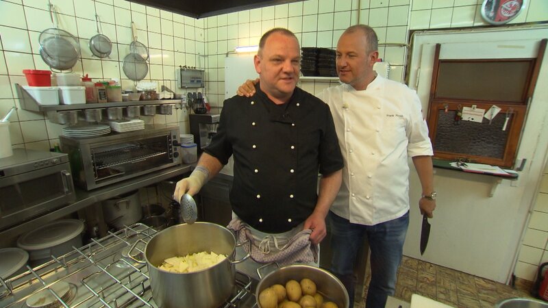 Kann Frank Rosin gemeinsam mit dem Team vom „Ratskeller Hanau“ das Restaurant vor dem Aus retten? – Bild: Kabel Eins