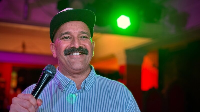 Tamer Kattan ist Stand-up-Comedian aus New York – Bild: ZDF und Lars Hering