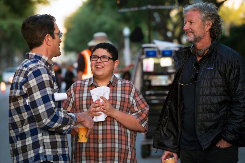 L-R: Ty Burrell, Rico Rodriguez, Christopher Lloyd – Bild: Hopper Stone