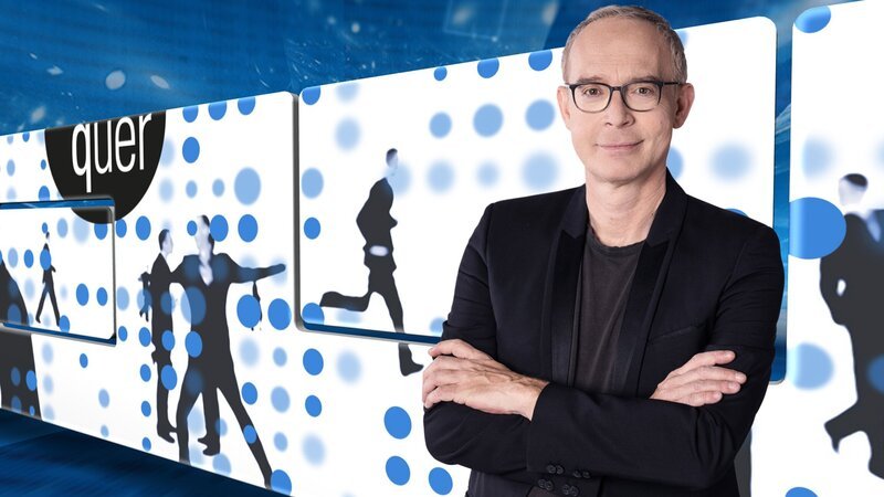 Moderator Christoph Süß. – Bild: Markus Konvalin /​ BR