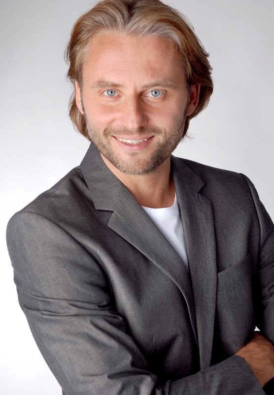 Erich Altenkopf (Dr. Michael Niederbühl). – Bild: ORF/​ARD/​Ann P