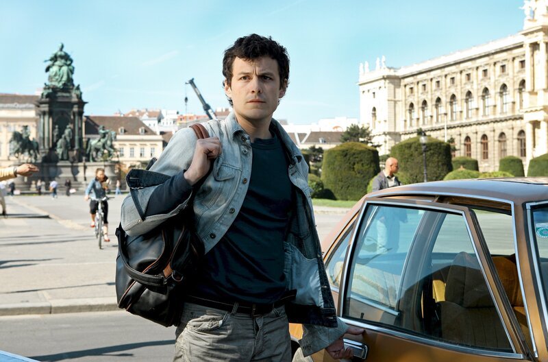 Manuel Rubey (Mathias Blaschek). – Bild: ZDF/​Petro Domenigg