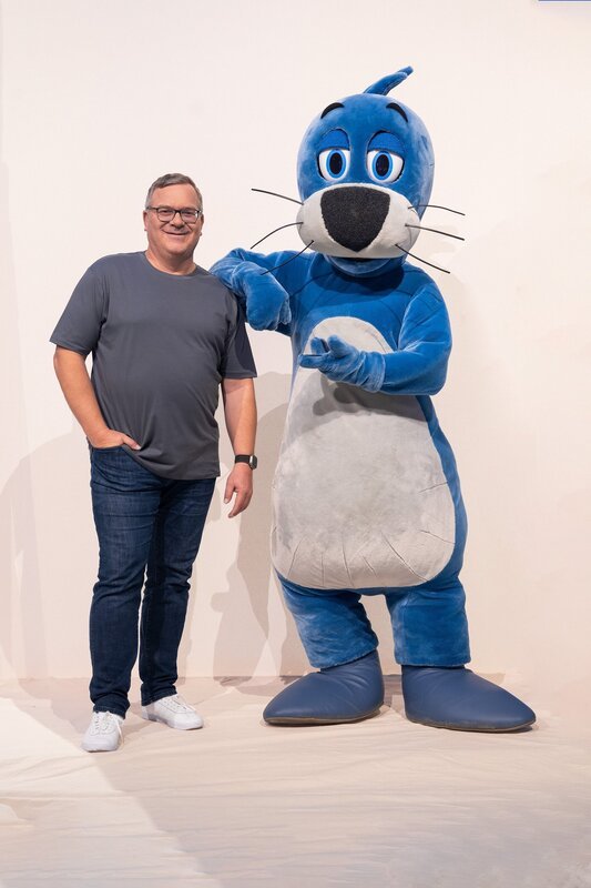 v.li.: Elton, Piet Flosse – Bild: ORF/​ZDF/​Ralf Wilschewski