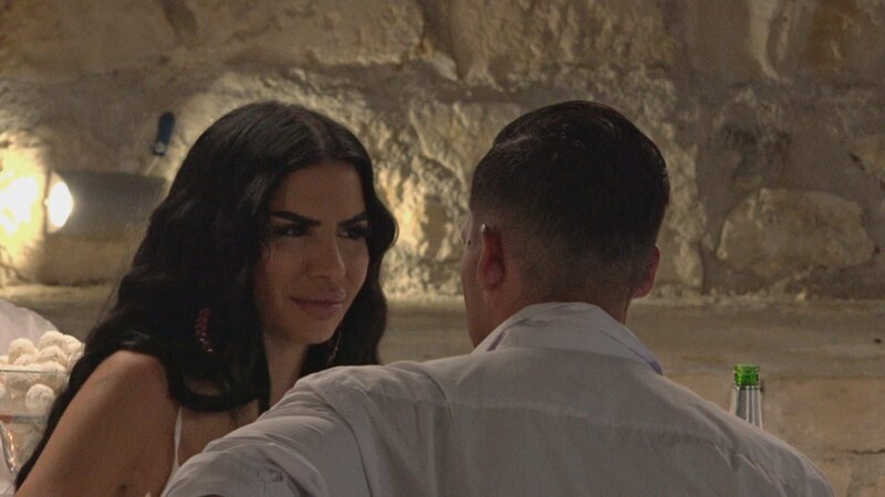 Mia und Yasin – Bild: ViacomCBS