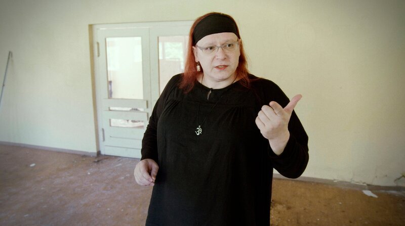 Ferien waren für Anna Frieda Schreiber immer Ferien in Kinderferienlagern der Staatssicherheit, wie hier in Klausheide. – Bild: NDR/​Populärfilm