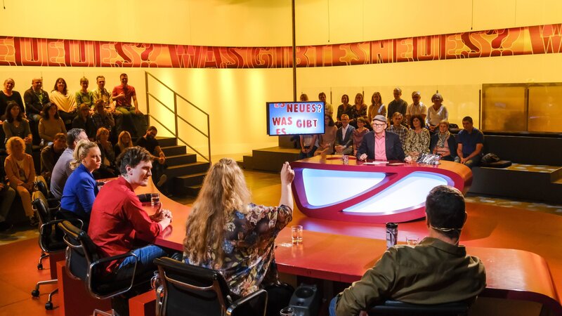 Alex Kristan, Ulrike Beimpold, Hosea Ratschiller, Katharina Straßer, Viktor Gernot, Oliver Baier. – Bild: ORF/​Günther Pichlkostner