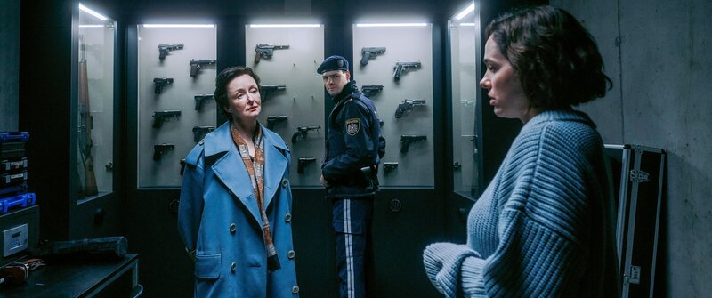 (v.li.): Regina Fritsch (Marion Geyer), Thomas Prenn (Patrick Brandl), Verena Altenberger (Sandra Wolf). – Bild: ORF/​ZDF/​Film AG/​Felix Vratny