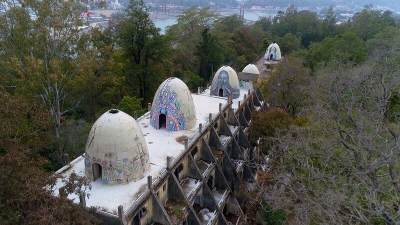 Das Ashram des Maharishi war ein Ort, an den Menschen kamen, um zu meditieren. – Bild: Beyond Entertainment Limited/​ WeltN24 GmbH