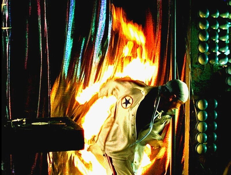 Flammendes Inferno – Bild: TVNOW /​ CBS