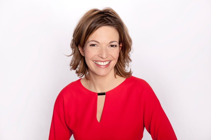 Moderatorin Anna Planken – Bild: WDR/​Annika Fußwinkel