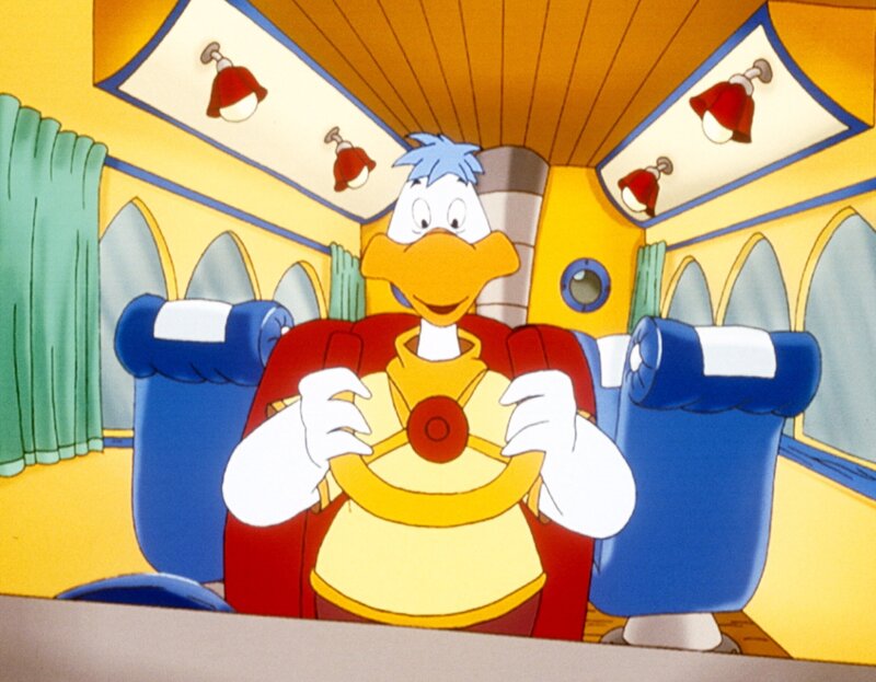 „Die Jagd nach dem Kju Wang“, „Die Statue.“ Ein Brief flattert in den Palast: Graf Yagor erlaubt sich untertänigst, Herzog Cirillo und Ardelia zur feierlichen Enthüllung einer Statue der beiden einzuladen. Mit dem Luftschiff fliegen sie also nach Rhondia, dem Sitz des Grafen Yagor. Aber Yagor wäre nicht Yagor, führte er nicht wieder etwas im Schilde, um an den kostbaren Kju Wang des Herzogs zu gelangen. Er hat den Rattenkönig beauftragt, mit seiner Bande den Herzog, Ardelia und – zum Schein – auch ihn selbst gefangen zu nehmen. Yagor will dann den großen Befreier spielen, wofür er dann wiederum so viel Dankbarkeit vom Herzog einfordert, dass dieser ihm seinen Thron überlassen soll. Ganz so einfach ist die Sache jedoch nicht. – Bild: ORF/​EBU