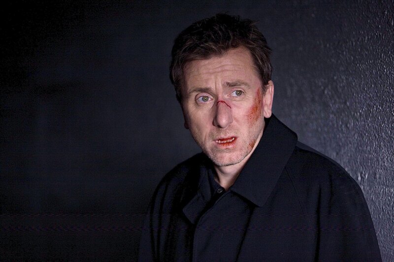 Dr. Cal Lightman (Tim Roth) wird von seiner Vergangenheit eingeholt. Muss Cal für seine damalige Entscheidung, Geschehnisse zu verschweigen, büßen? – Bild: RTL Crime