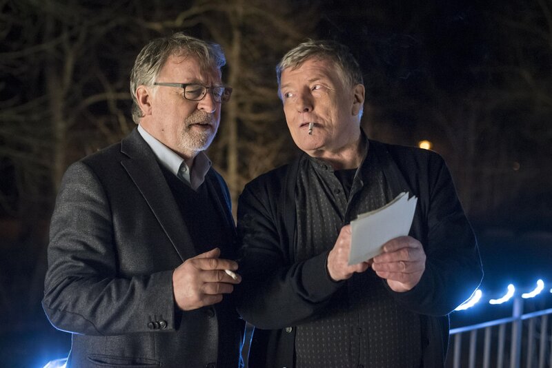 Hajo Trautzschke (Andreas Schmidt-Schaller, l.); Ewald Kutz (Manfred Zapatka, r.) – Bild: ZDF