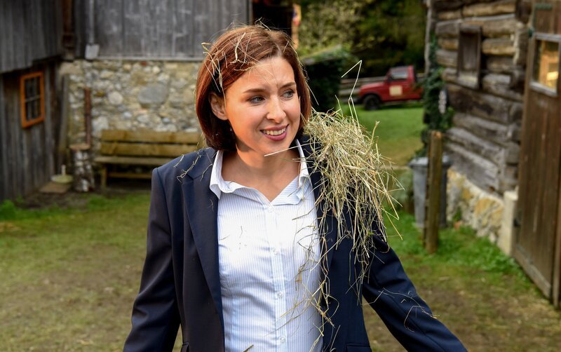 Im Bild: Therese Schwarz (Martina Ebm). – Bild: ORF 2