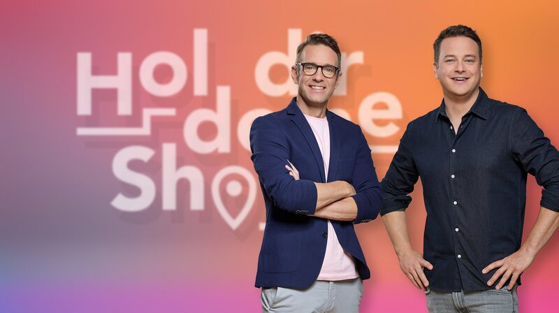 Felix Seibert-Daiker und Peter Imhof begrüßen zur dritten Ausgabe von „Hol dir deine Show!“ in Niederstriegis. – Bild: MDR/​Marco Prosch