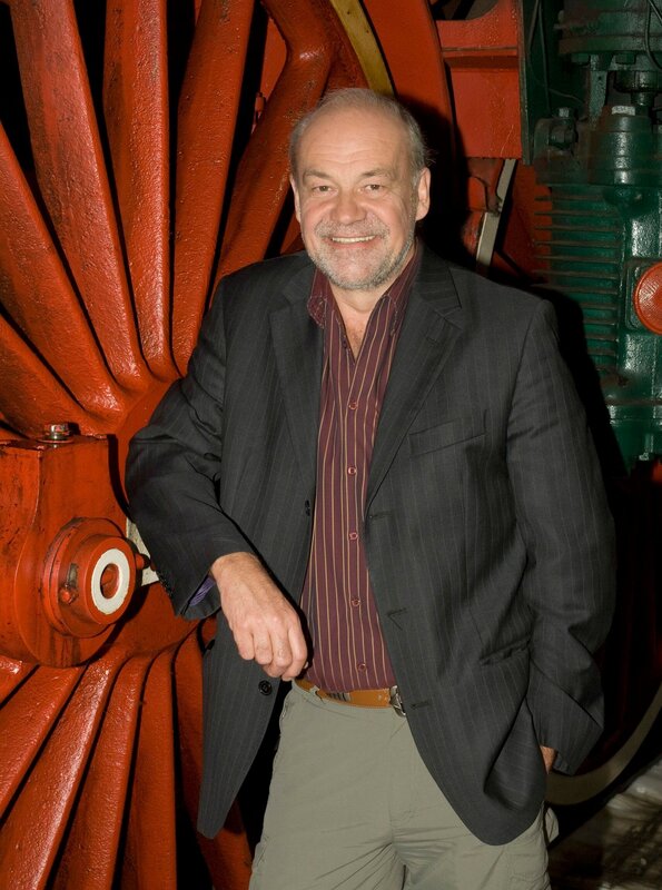 Hagen von Ortloff as host. – Bild: SWR/​Alexander Kluge