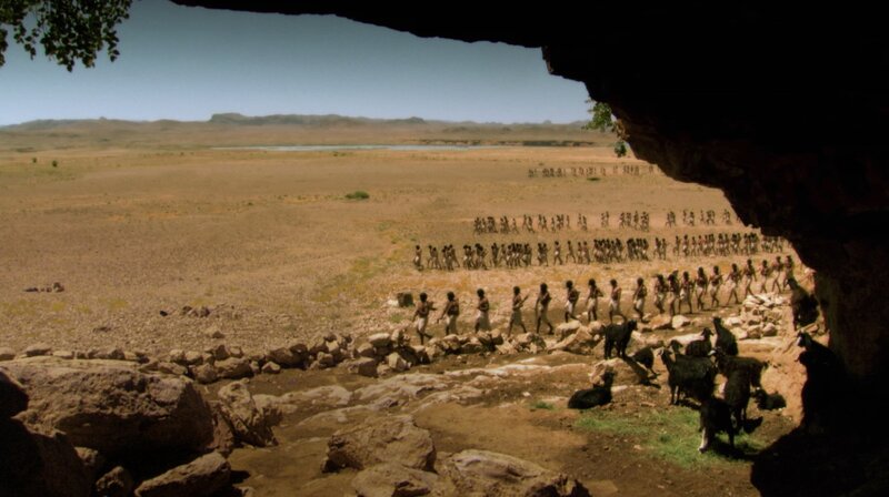 Durch Krieg vereint: Die erste Vereinigung des Ägyptischen Reichs schaffte König Narmer durch einen Kriegszug. Circa 3100 vor Christus zieht er mit seinen Kriegern von Oberägypten aus, um die Papyruswidersacher in Unterägypten zu befrieden. – Bild: phoenix/​ZDF und Ralf Grabowski