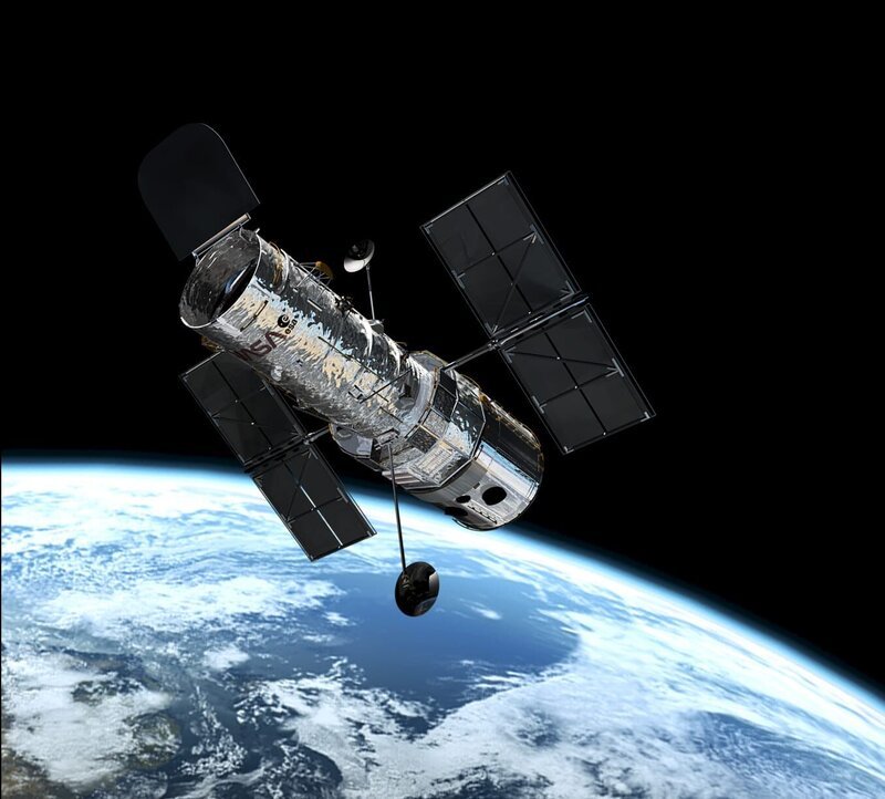 The process of restoring the Hubble Space Telescope to full science operations is proceeding smoothly; engineers on the ground are bringing components online and resuming key functions. If everything stays on track Hubble should resume science operations soon. – Bild: ZDF und York Films of England