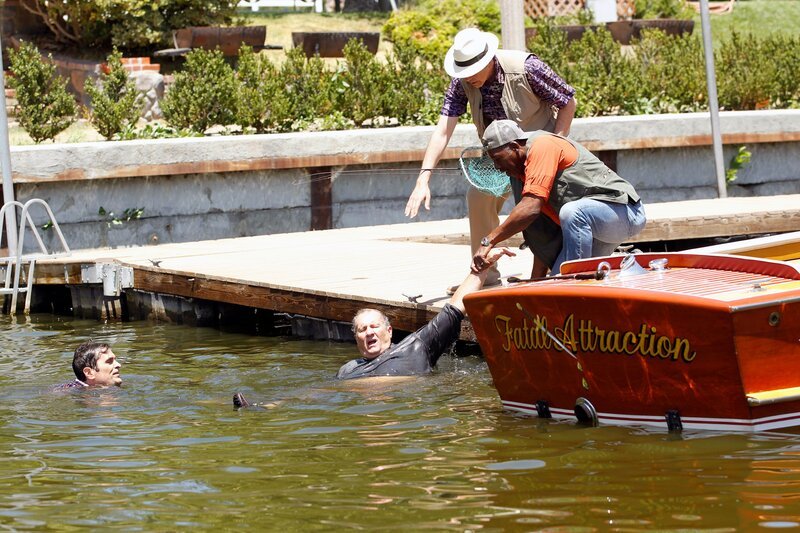 v.li.: Phil Dunphy (Ty Burrell), Jay Pritchett (Ed O’Neill), Shorty (Chazz Palminteri), Miles (Ernie Hudson). – Bild: ViacomCBS /​ Hopper Stone