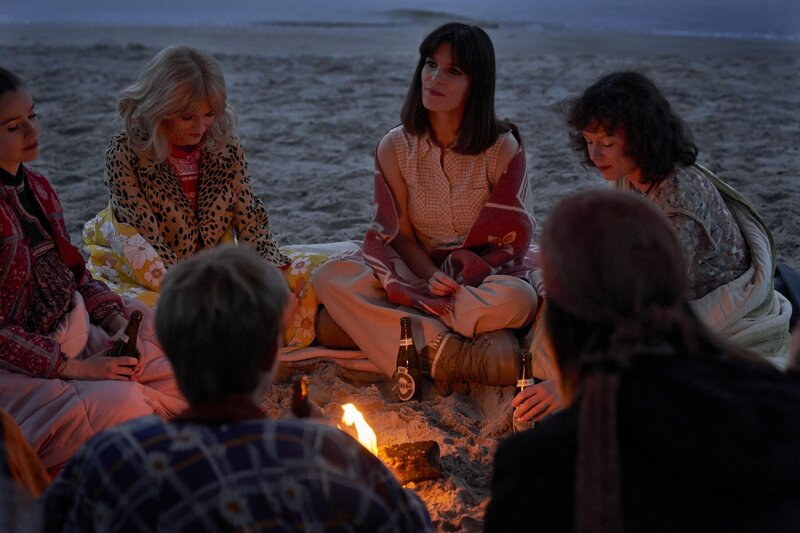 Sussie (Marie Bach Hansen, Mitte) – Bild: Tine Harden