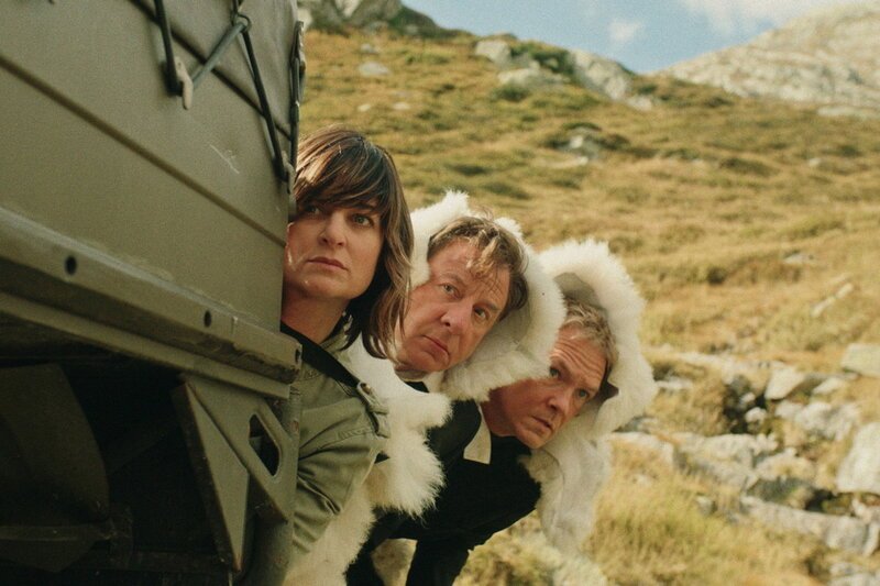 Bon Schuur Ticino
Beat Schlatter als Walter, Vincent Kucholl als Jonas, Catherine Pagani als Francesca
SRF/​Spotlight Media Productions AG – Bild: SRF/​Spotlight Media Productions AG