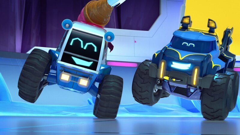 v.li.: Snowy, Buff – Bild: Warner Bros. Entertainment Inc. BATWHEELS and all related characters and elements are ™ of DC