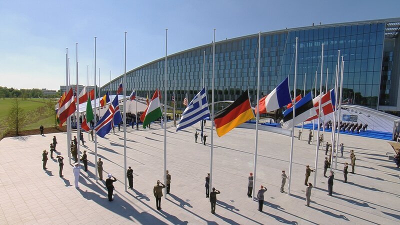 Seit 2017 hat das NATO-Hauptquartier seinen Sitz in einem Neubau im belgischen Brüssel. – Bild: ZDF