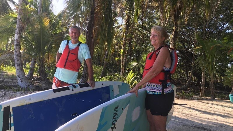 Cast, Kelly & Karlyn in Bocas Del Toro, Panama. As seen on HGTV’s Caribbean Life. – Bild: HGTV /​ Discover Images /​ Discovery Communications