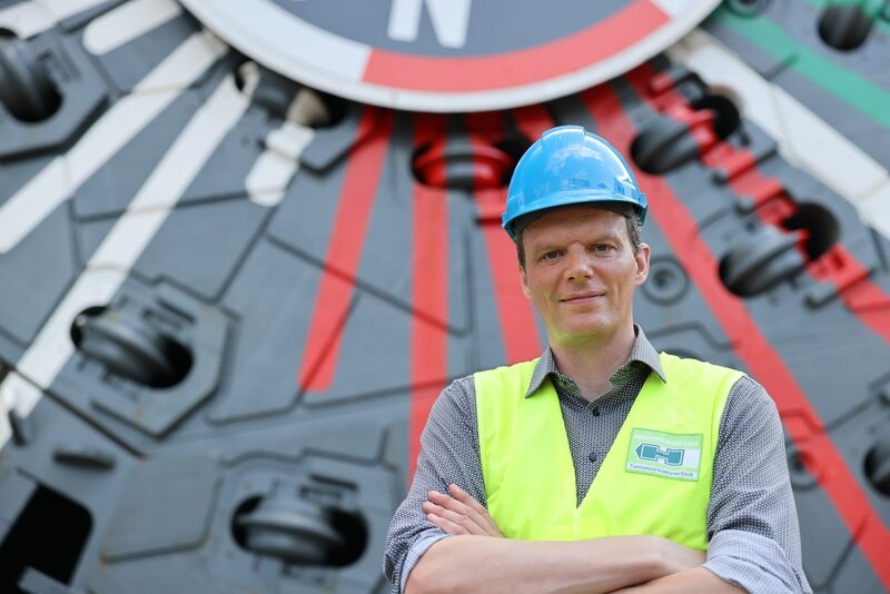 Florian Neuhann unterwegs für „Am Puls“. – Bild: ZDF und Marc Nordbruch