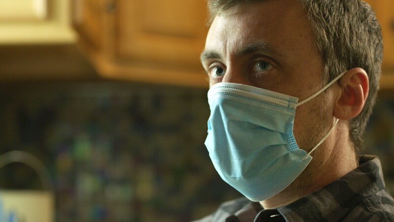 Stephen Dost (Grate) painting and looking at wife – Bild: Discovery Communications, LLC