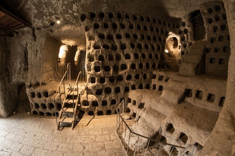 Unter Orvieto verbirgt sich eine geschichtsträchtige Unterwelt. – Bild: Phoenix Television