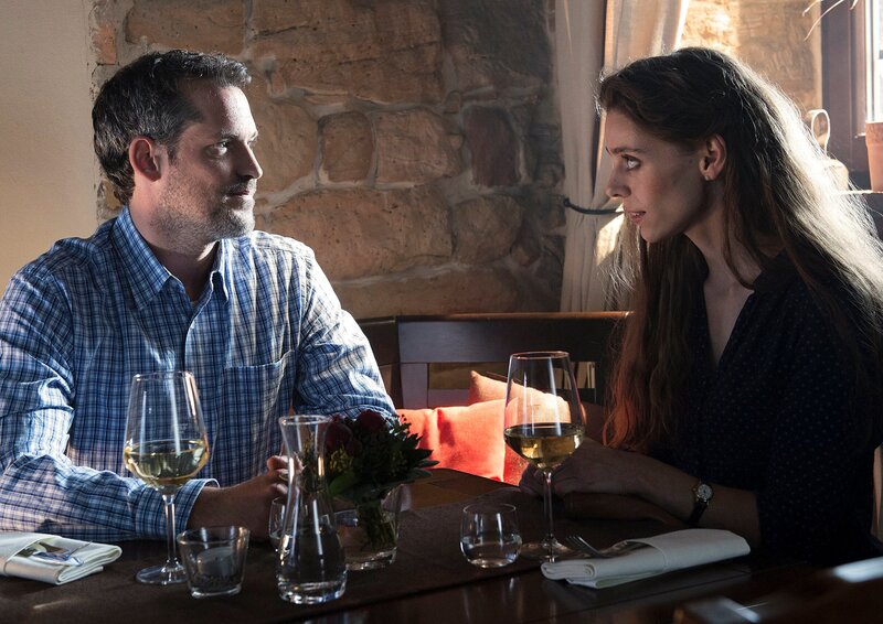 Frauchen und die Deiwelsmilch – Bild: ARD Degeto/​SWR/​Andrea Enderlein