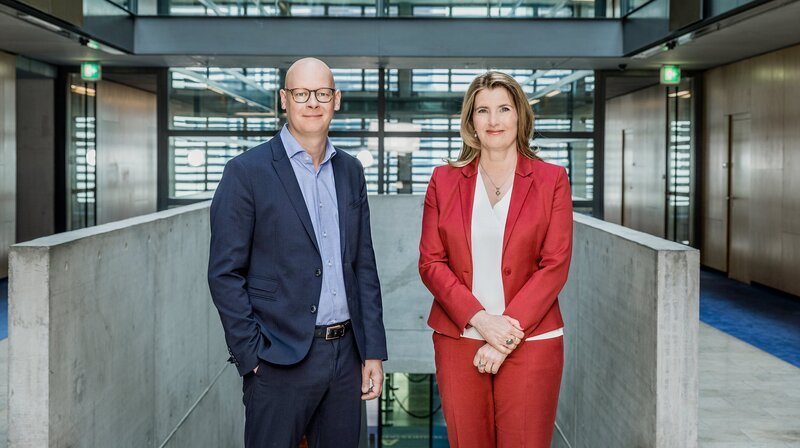 Matthias Deiß und Tina Hassel – Bild: ARD-Hauptstadtstudio /​ Thomas Ki