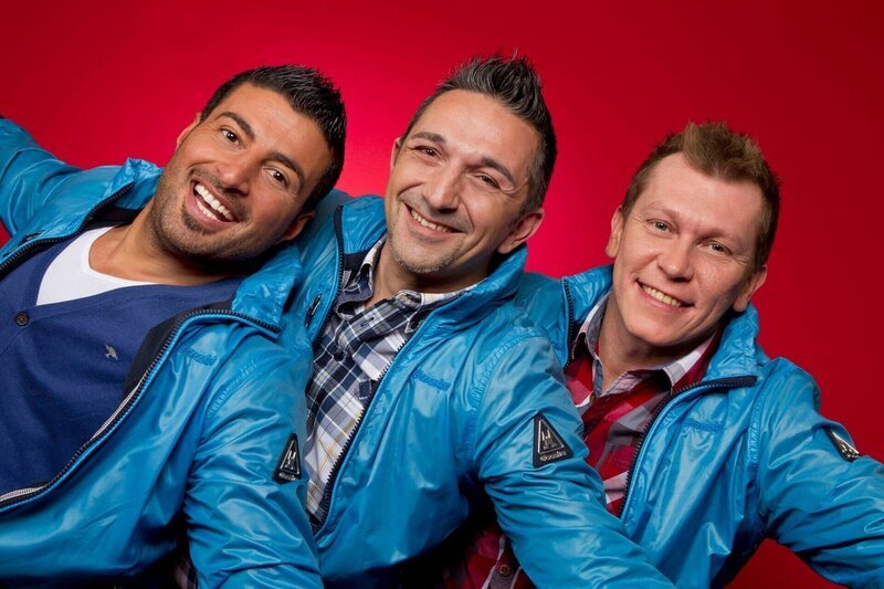Die Trödel-Experten Sükrü, li., Mauro, Mi., Otto, re. – Bild: c/​RTL II